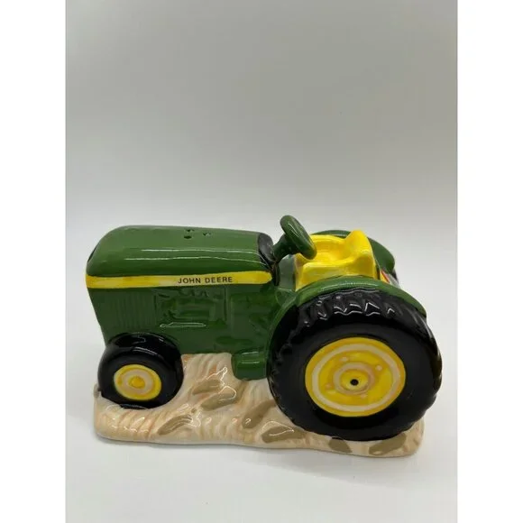 John Deere Tractor  Salt and Pepper  Shakers John Deere Green Farm House Country - Picture 5 of 13
